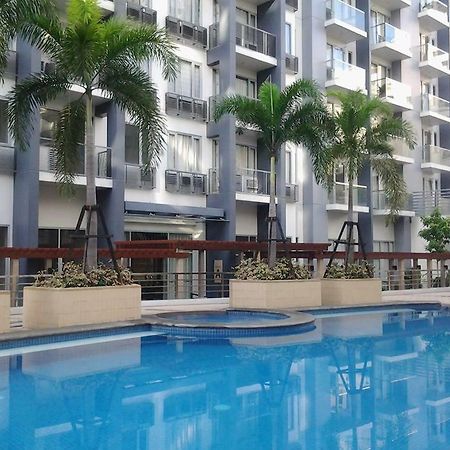 One Palm Tree Villas Manila Exterior photo